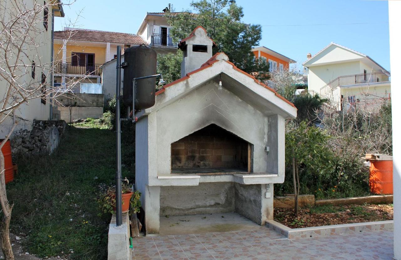 Apartments By The Sea Mastrinka, Ciovo - 4836 Trogir Exterior foto